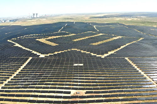 宁夏 沙戈荒 大基地200万千瓦复合光伏基地项目全容量投产